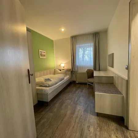 Eichenhof Garni Hotel *