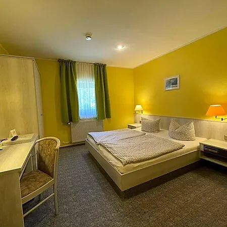 Eichenhof Garni Hotel *